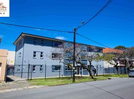 JFT self catering units, hotel in East London