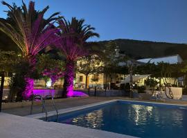 Hotel Photo: Cortijo Rural Cristo de Chircales