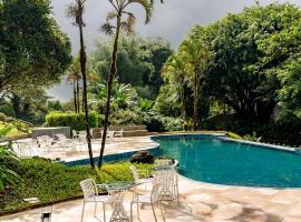 Royal Palm Galapagos, Curio Collection Hotel by Hilton, hotel in Bellavista