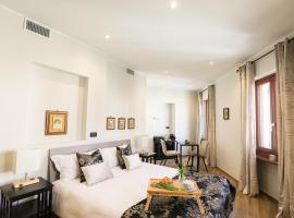 Affittacamere CA'STELLA La Morra centro, hotel v destinaci La Morra