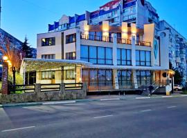 Wellotel Chornomorsk, hotel in Chornomorsk