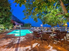 מלון צילום: Beautiful Home In Jesenice With Outdoor Swimming Pool