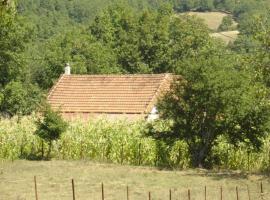 होटल की एक तस्वीर: The Lake's House