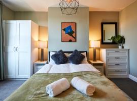 Hotel fotografie: Leeds Home Away from Home with parking