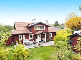 A picture of the hotel: Holiday home EKERÖ
