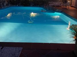 Hotel Photo: Villa di lusso con piscina