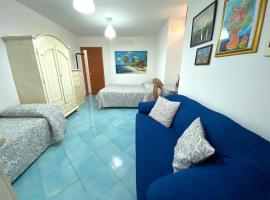 Hotelfotos: Casetta al porto-vicina al mare in pieno centro