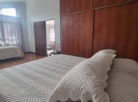 Фотография гостиницы: Central and quiet apartment in Cochabamba