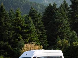 מלון צילום: Reunion in Greece Campervan