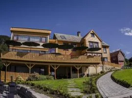 Lavik Fjord Hotel & Apartments
