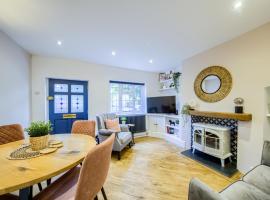 Hotel Photo: Warwickshire Beautiful Cottage, 2 dbl bed Sleeps 4 by EMPOWER HOMES
