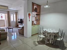 מלון צילום: Ollier Plaza Apartments