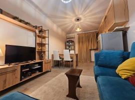 酒店照片: Cozy apartment located in the heart of Tirana