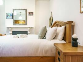Hình ảnh khách sạn: Stunning 4 Bed Exclusive Queens Quarter Luxury Beside City Centre