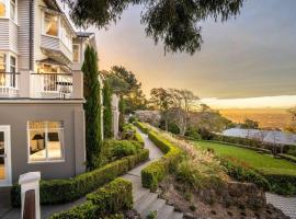 Hackthorne Gardens Luxury Accommodation, hotel in Christchurch