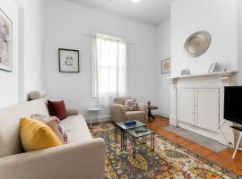 Photo de l’hôtel: City Fringe Vintage Charm: 2BR Retreat - Bowden