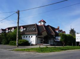 Hotel fotoğraf: Május 1 Vendégház - Torony