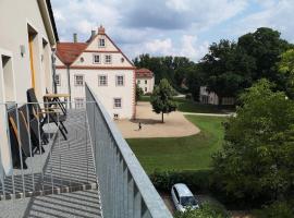 Hotel kuvat: Ferienwohnungen in der Wassermühle am Schloss