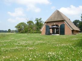 Hotel Photo: Quaint Farmhouse in Geesteren with Meadow View