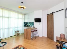 Hotel Foto: Luxury 1BR Apartment In The Center of Tbilisi