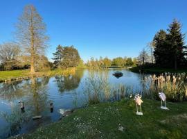 Foto di Hotel: Gîte à la ferme, T2 Weppes