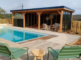 Hotel fotoğraf: Chalet, aux portes du Morvan