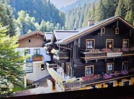 Pension Lederergütl - Jokercard & Parkplatz inkl, hotel v Saalbachu