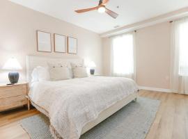 Sojourn Sanctuary Seaside Escape 3 BR、バージニアビーチのホテル