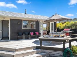 Hotel Foto: Cute on Kew - Taupo Holiday Home