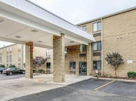 รูปภาพของโรงแรม: AmericInn by Wyndham Madison WI