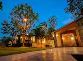 מלון צילום: Banjara Hills Jungle Lodge