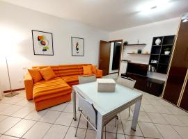 A picture of the hotel: Monolocale-7 minuti da Bergamo, 10 minuti Milan Bergamo Airport