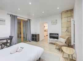 รูปภาพของโรงแรม: GuestReady - Cosy nest in the heart of Bordeaux