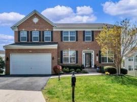 호텔 사진: Luxurious 5 bedroom home in premier Loudoun Cty VA