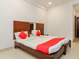 A picture of the hotel: Collection O Hotel Happy Stay Near Hyderabad Central