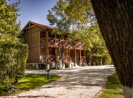 Fotos de Hotel: Aréna Kemping & Vendégház