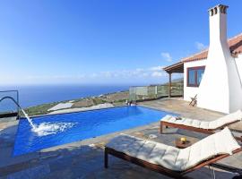 Фотографія готелю: Ferienhaus mit Privatpool für 6 Personen ca 200 qm in La Punta, La Palma Westküste von La Palma