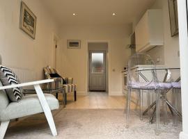 รูปภาพของโรงแรม: Cosy One Bedroom Apartment Ballsbridge