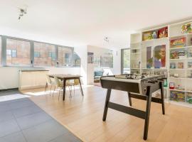 Foto do Hotel: Lovely apartment dowtown with terrace and parking