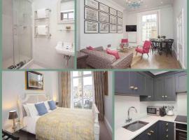 A picture of the hotel: Stylish City Centre Apartment - Bath