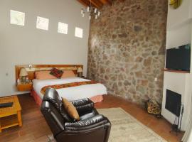 Hotel foto: Cabin Zarzamora Nature Retreat with amenities