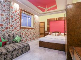 صور الفندق: OYO Home Cozy Studio Collage Square Hotel Maya International Near St. Thomas's Church