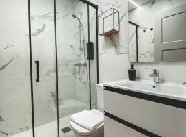 Casa San Juan - Habitaciones privadas Logroño, hotel in Logroño