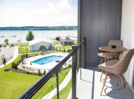 Hotel kuvat: NEW Lakeview Condo with Hot Tub and Pool