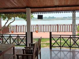 A picture of the hotel: MEKONG VIEW VILLE