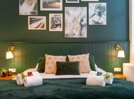 Hotel foto: Modern art deco style studio in the heart of Bruges!