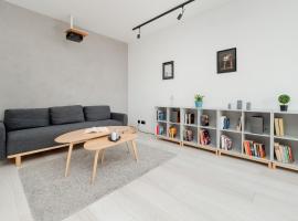 ホテル写真: Bright Apartment with Balcony Close to the Poniatowski Park Łódź by Renters