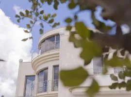 Hotel Donna Crescenza