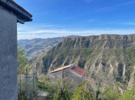 Hotel foto: Casa Con Vista Panoramica a Cerreto di Cagli - Animali Ammessi