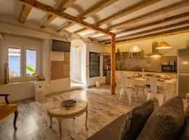 ホテル写真: Apartamento en el corazón de Tarragona. Planta baja con patio.